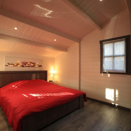 Chalet Mont Ventoux Et Chalet Vip Camaret-sur-Aigues エクステリア 写真