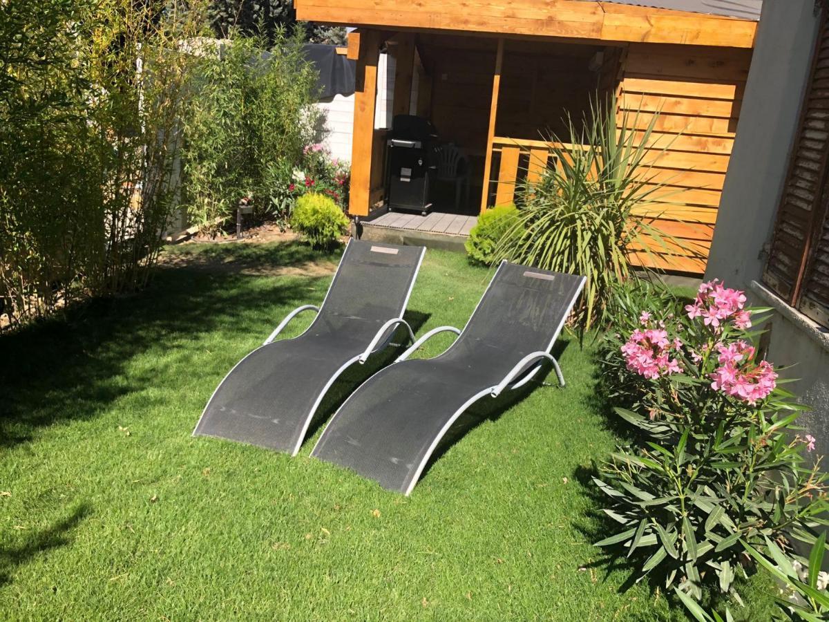 Chalet Mont Ventoux Et Chalet Vip Camaret-sur-Aigues 部屋 写真