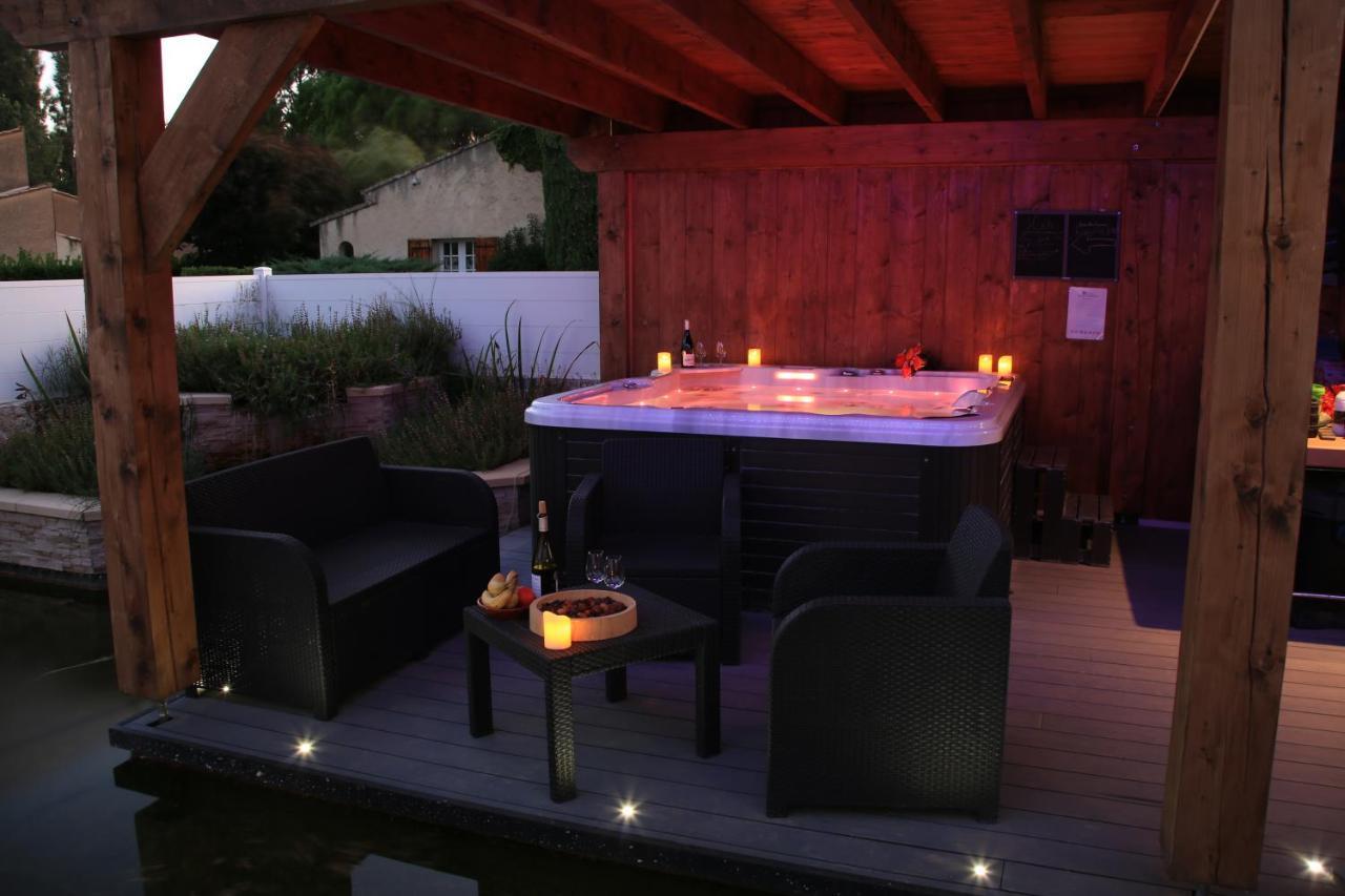 Chalet Mont Ventoux Et Chalet Vip Camaret-sur-Aigues エクステリア 写真