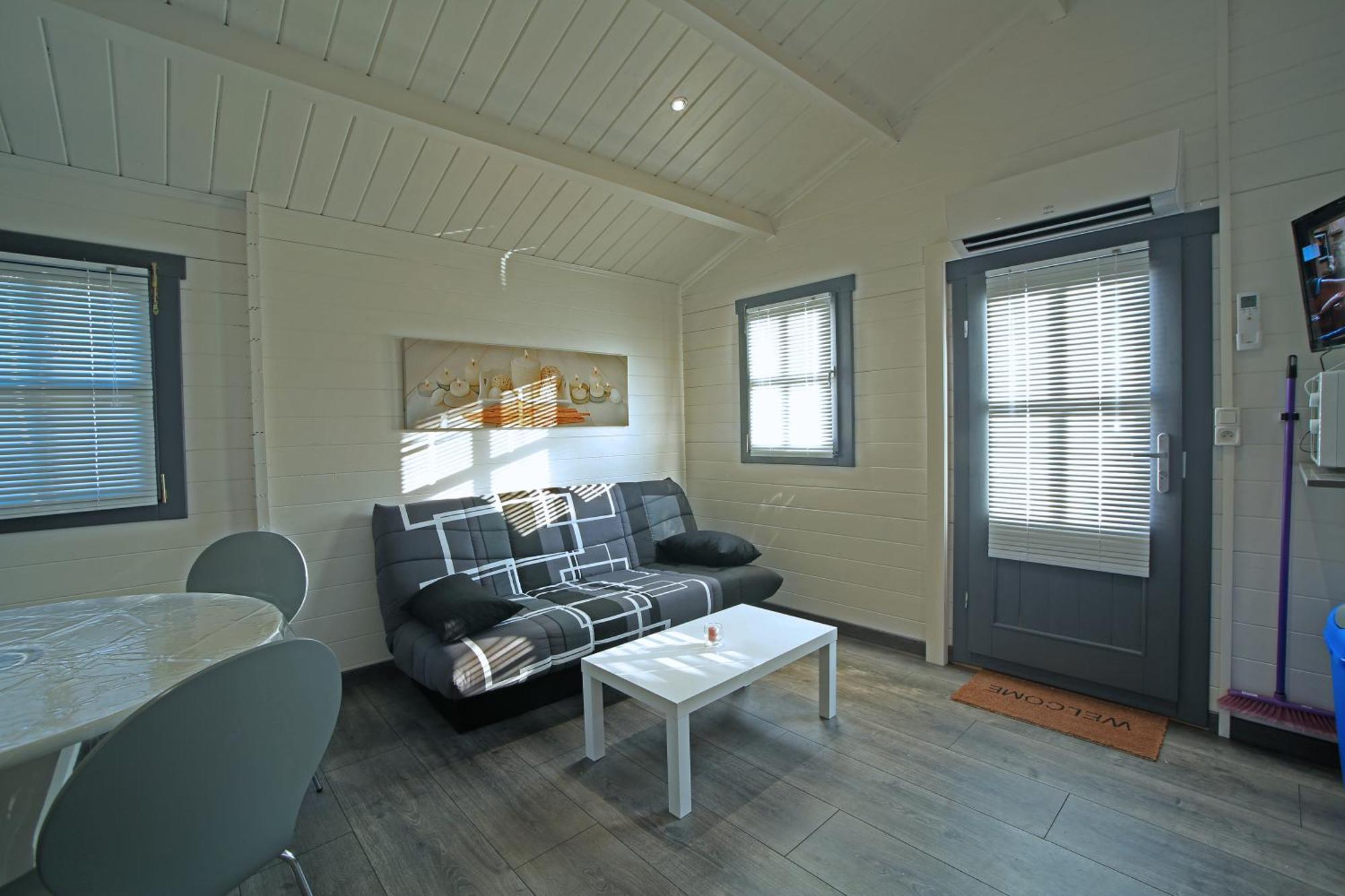 Chalet Mont Ventoux Et Chalet Vip Camaret-sur-Aigues 部屋 写真