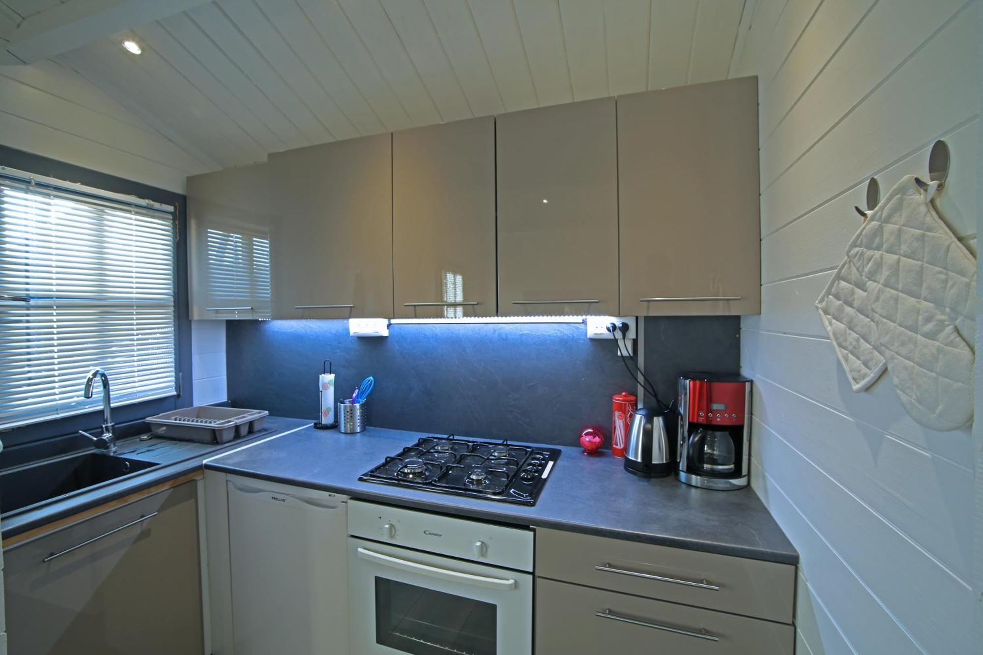 Chalet Mont Ventoux Et Chalet Vip Camaret-sur-Aigues エクステリア 写真